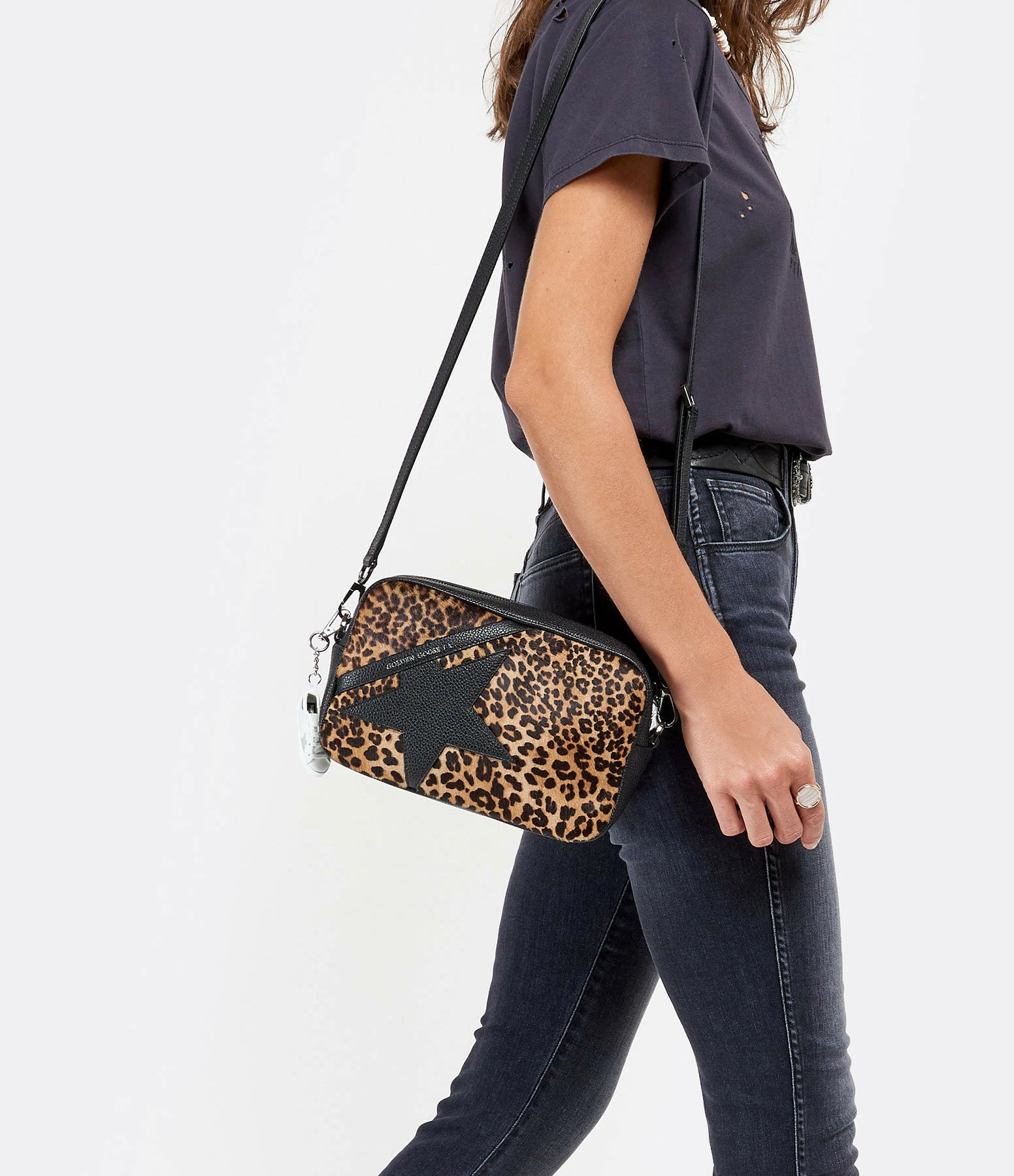 GOLDEN GOOSE Sac Star Cuir Pony Léopard Noir 7 GOLDEN GOOSE Sac Star Cuir Pony Léopard Noir – Image 5