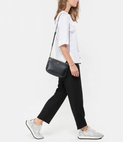 A.P.C. Sac Sarah Cuir Lisse Noir 13 A.P.C. Sac Sarah Cuir Lisse Noir -jerome dreyfuss shop unnamed file 2540