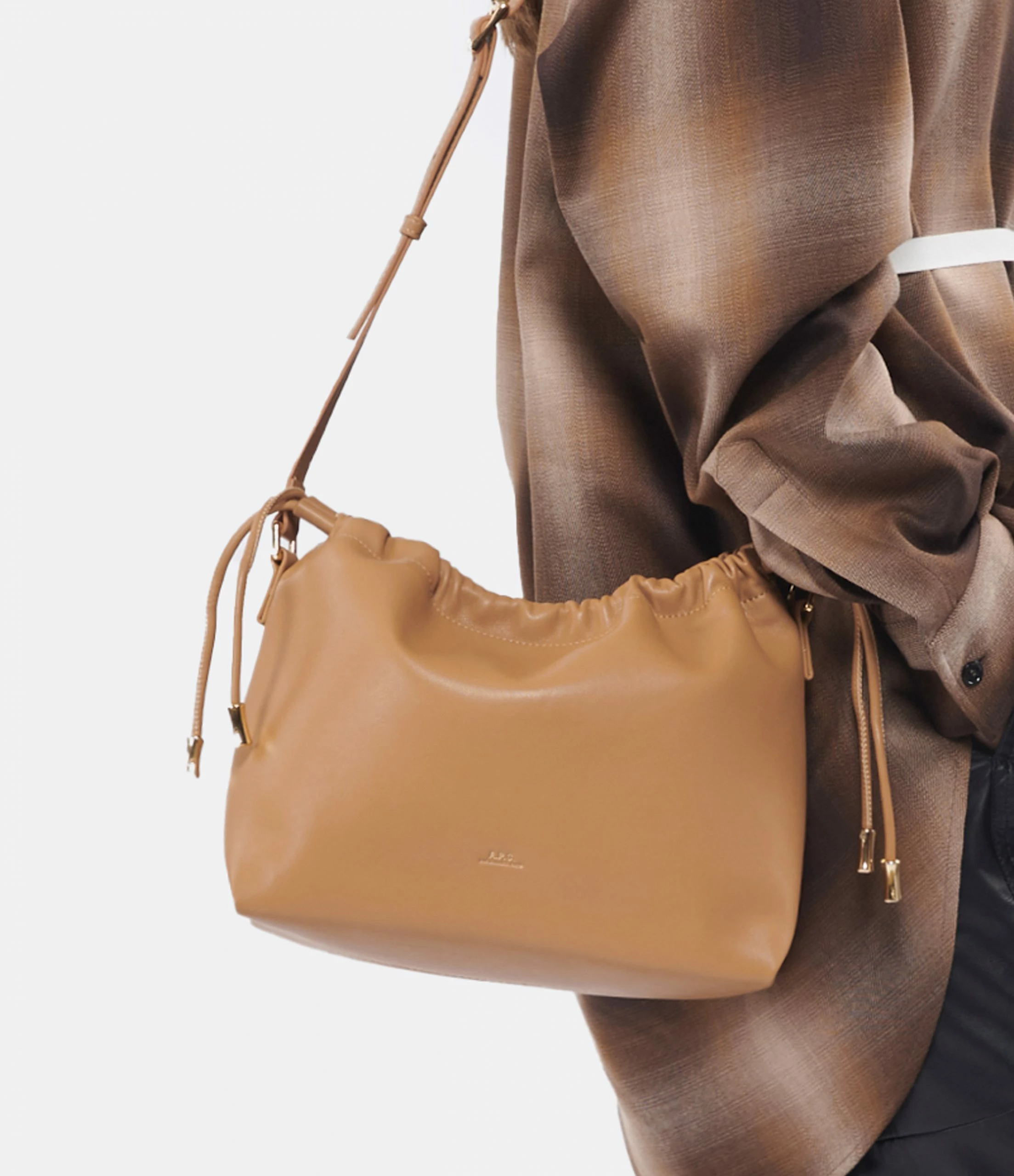 A.P.C. Sac Ninon Caramel 7 A.P.C. Sac Ninon Caramel – Image 5