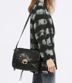 VANESSA BRUNO Sac Crossbody GM Cuir Agneau Noir 12 VANESSA BRUNO Sac Crossbody GM Cuir Agneau Noir -jerome dreyfuss shop unnamed file 2672