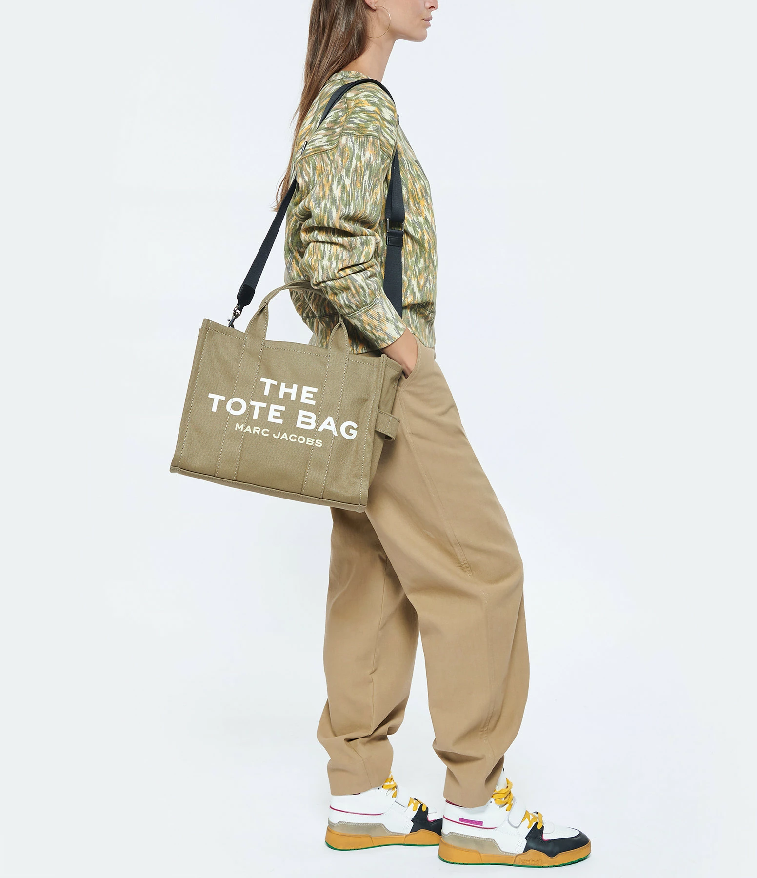 MARC JACOBS Sac The Medium Tote Coton Slate Green 9 MARC JACOBS Sac The Medium Tote Coton Slate Green – Image 7