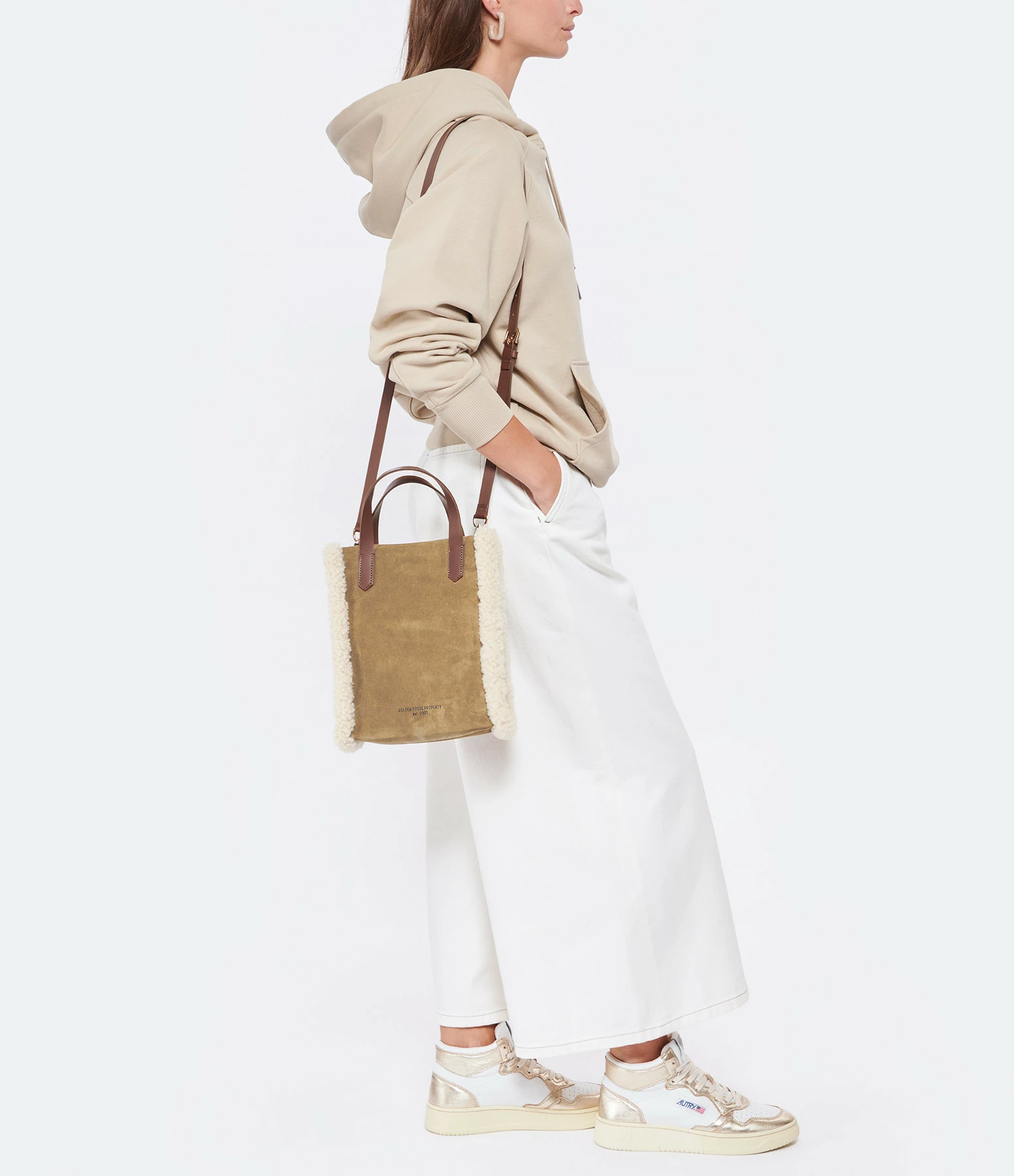 GOLDEN GOOSE Cabas Mini California Cuir Suédé Camel 8 GOLDEN GOOSE Cabas Mini California Cuir Suédé Camel – Image 6
