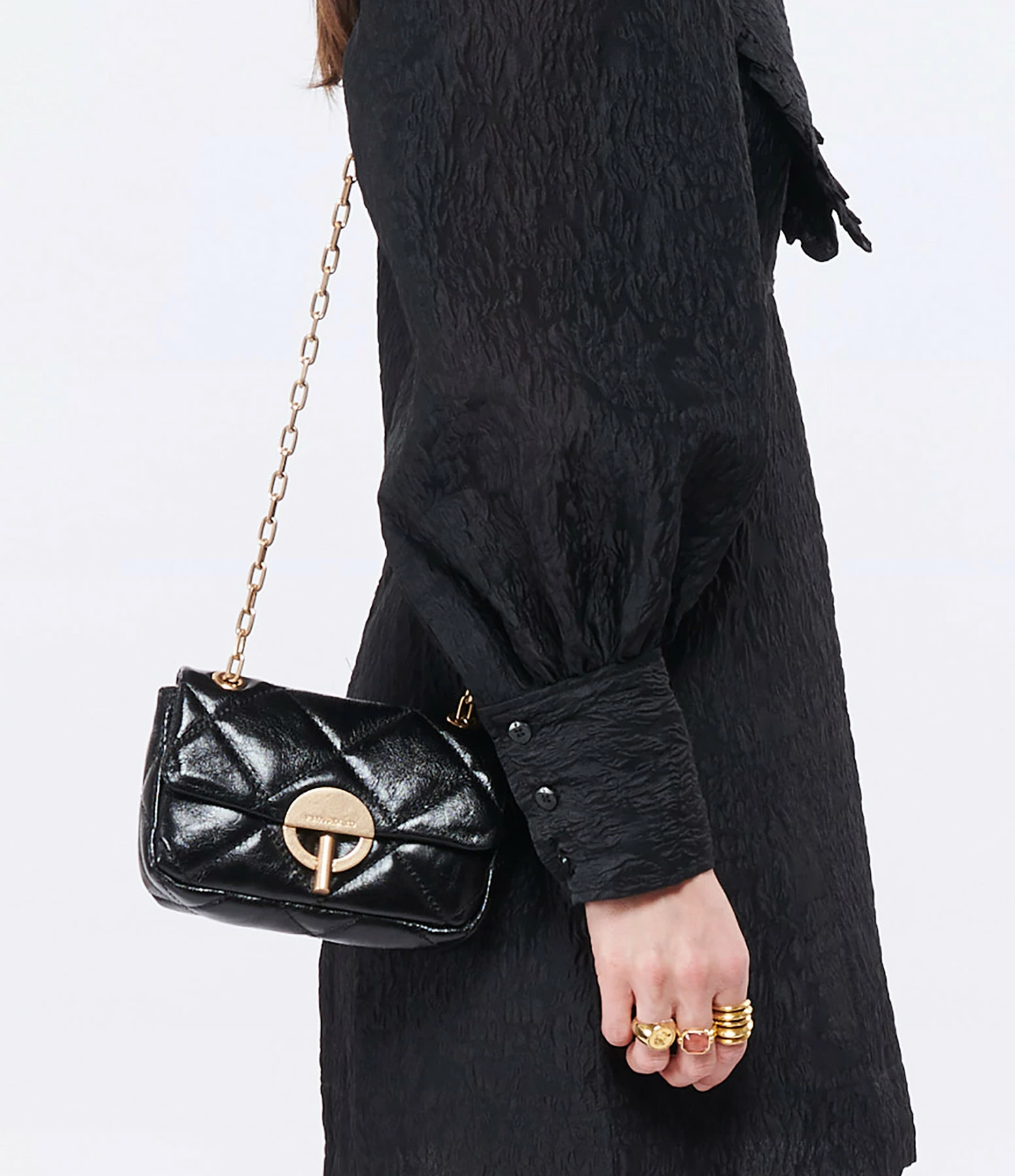 VANESSA BRUNO Sac Nano Moon Cuir Vachette Noir 7 VANESSA BRUNO Sac Nano Moon Cuir Vachette Noir – Image 5