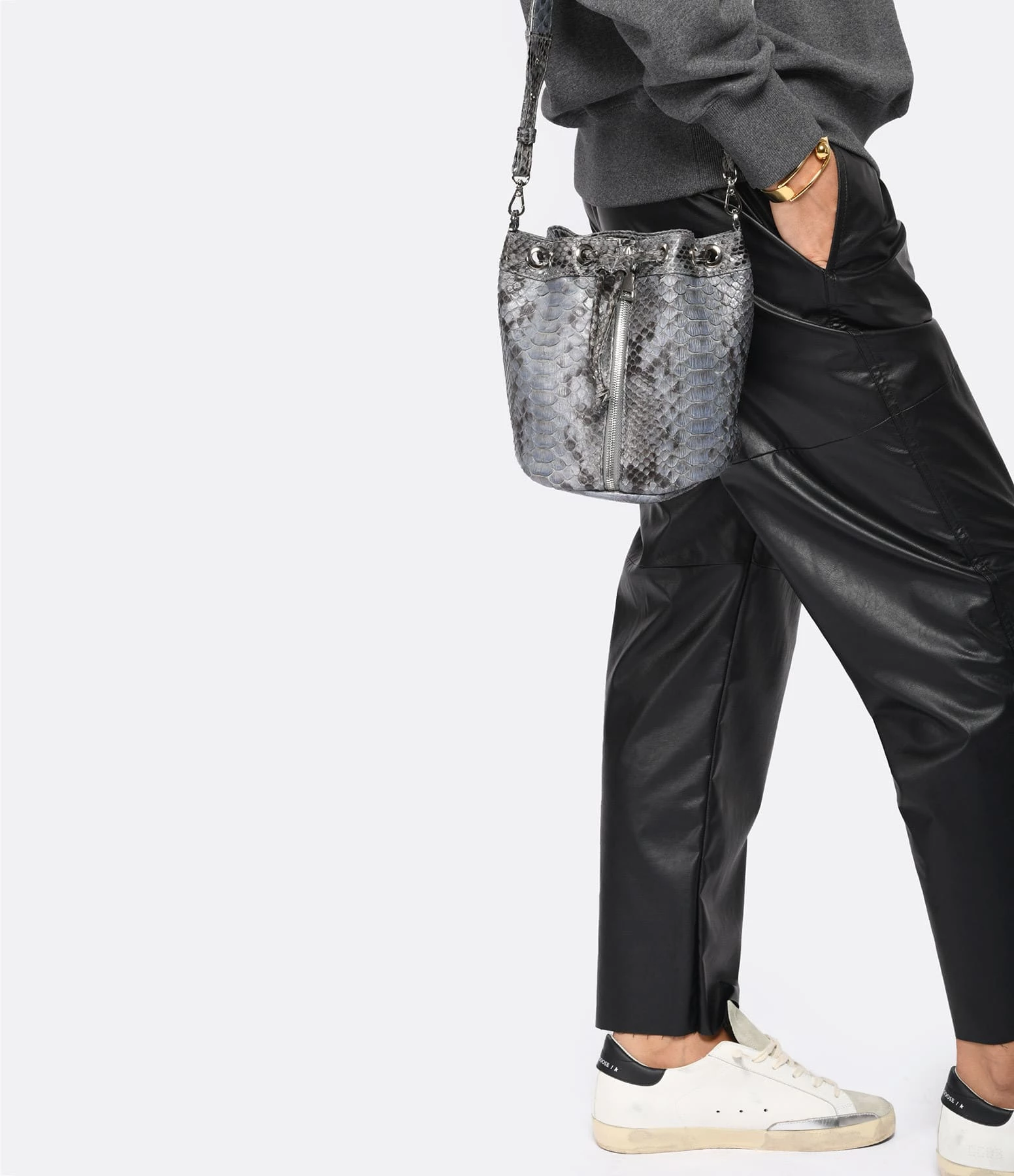 SISTA PARIS Sac Amber Cuir Python Gris 7 SISTA PARIS Sac Amber Cuir Python Gris – Image 5