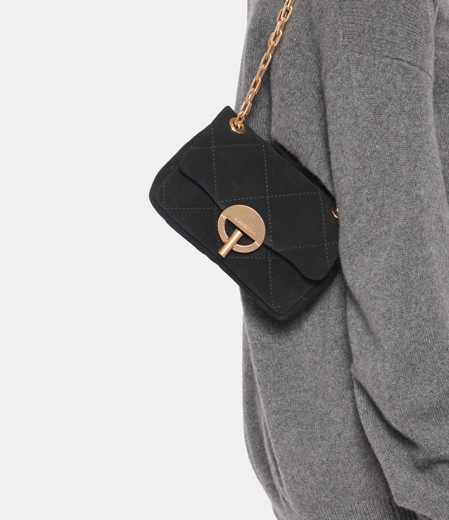 VANESSA BRUNO Sac Nano Moon Cuir Suédé Noir 7 VANESSA BRUNO Sac Nano Moon Cuir Suédé Noir – Image 5