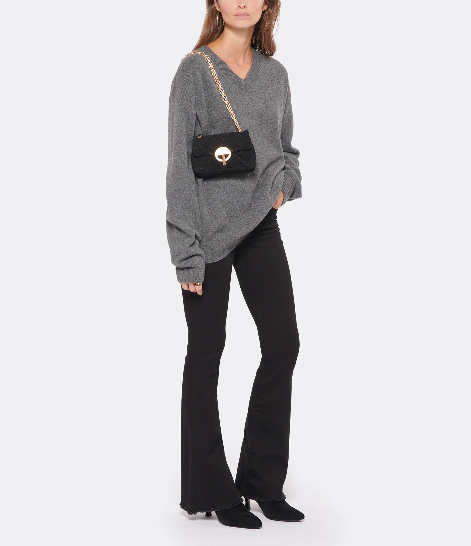VANESSA BRUNO Sac Nano Moon Cuir Suédé Noir 8 VANESSA BRUNO Sac Nano Moon Cuir Suédé Noir – Image 6